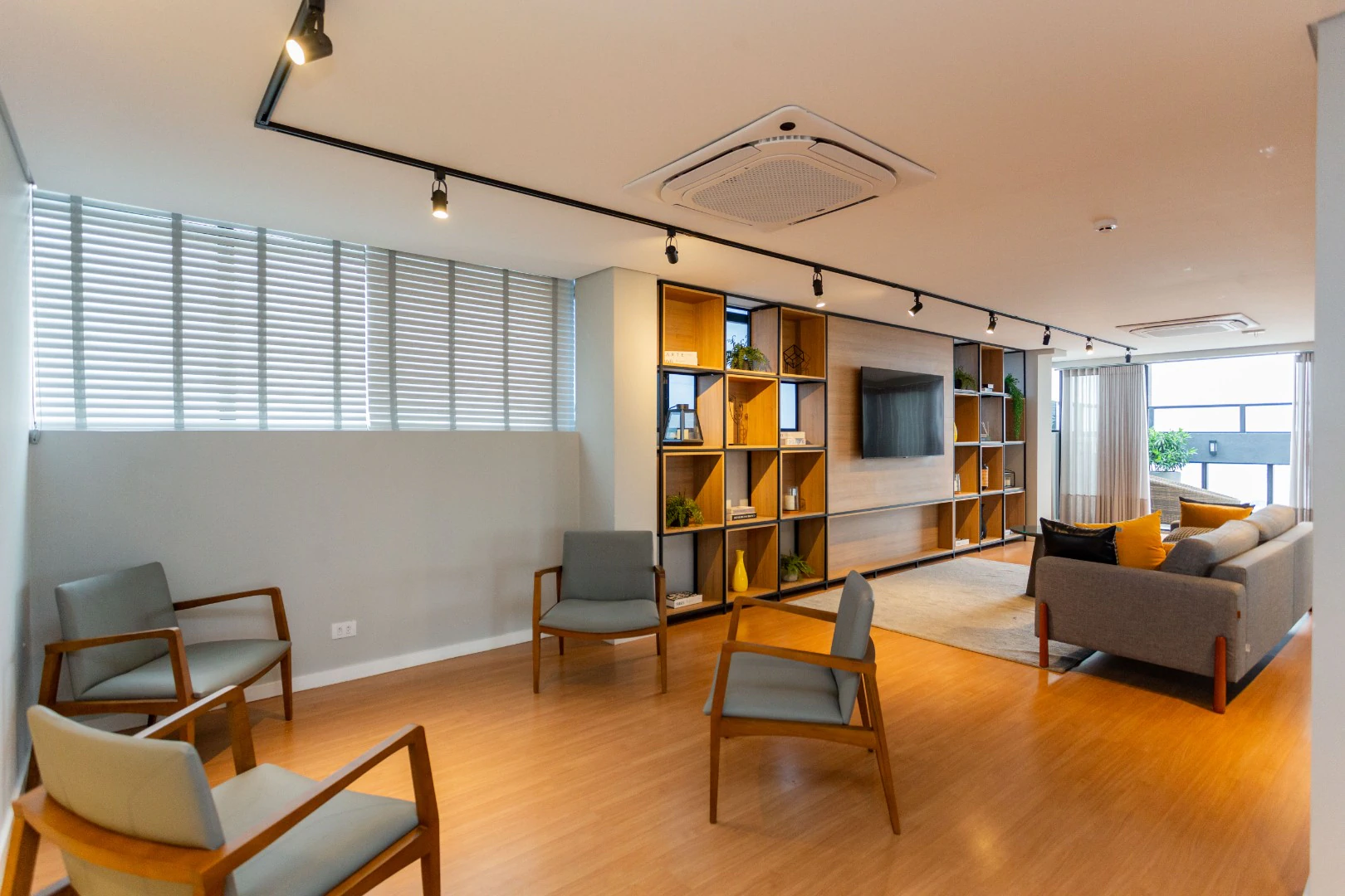 Furnished 36 m² studio with 1 bedroom and 1 bathroom — photo 23