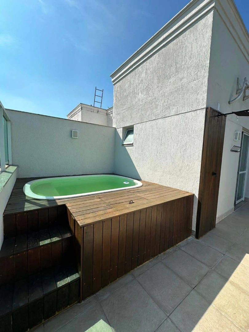 4-bedroom apartment with a balcony, 900 m² total area — photo 6