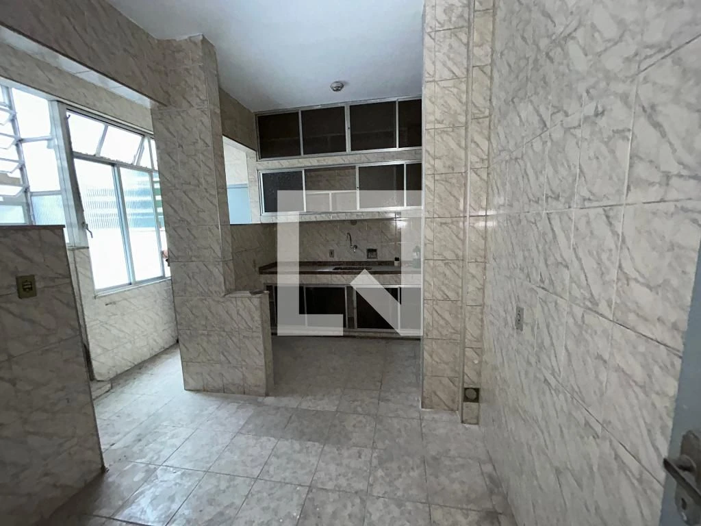 Unfurnished apartment with 2 bedrooms and separate kitchen — photo 31