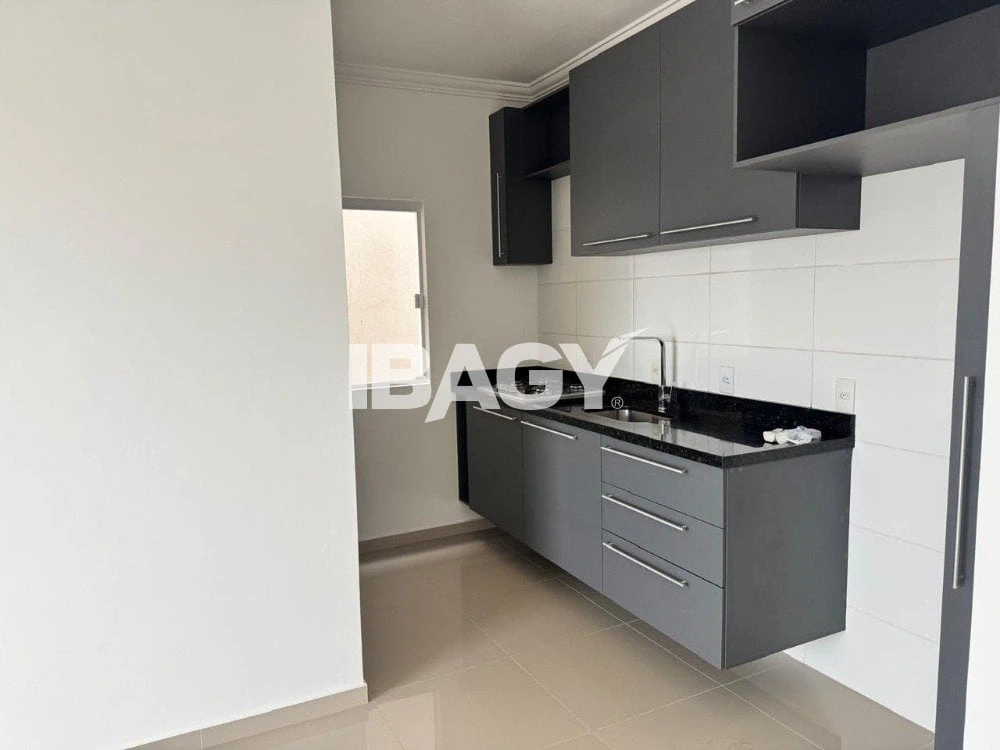 One-bedroom apartment in a building with a pool — photo 7