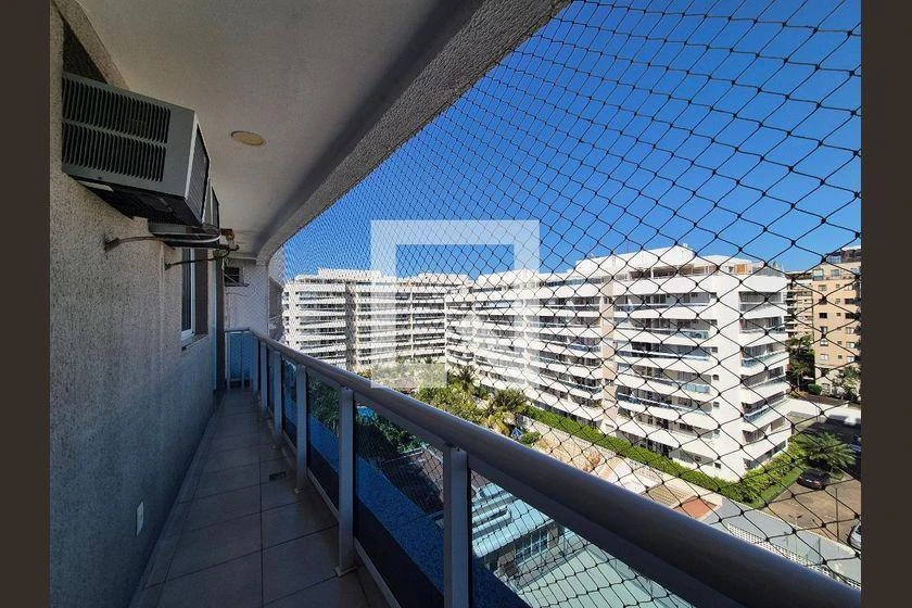 Furnished apartment with 5 bedrooms, balcony and 196 m² — photo 43