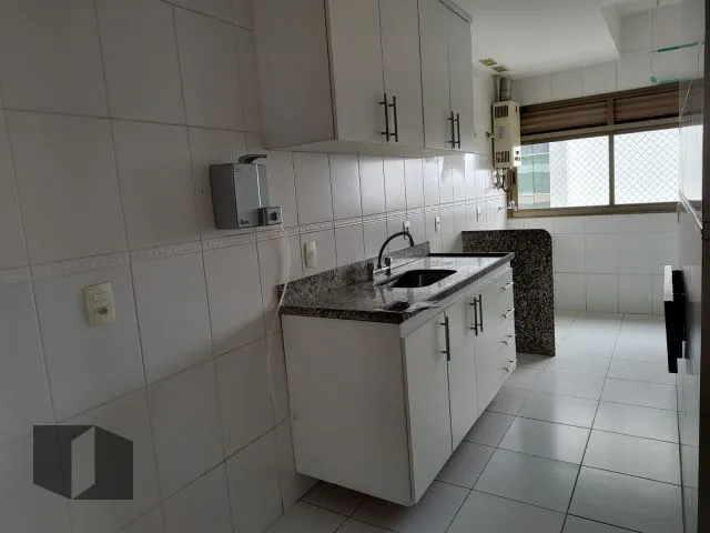Apartment with a closed kitchen and 3 bedrooms — photo 6