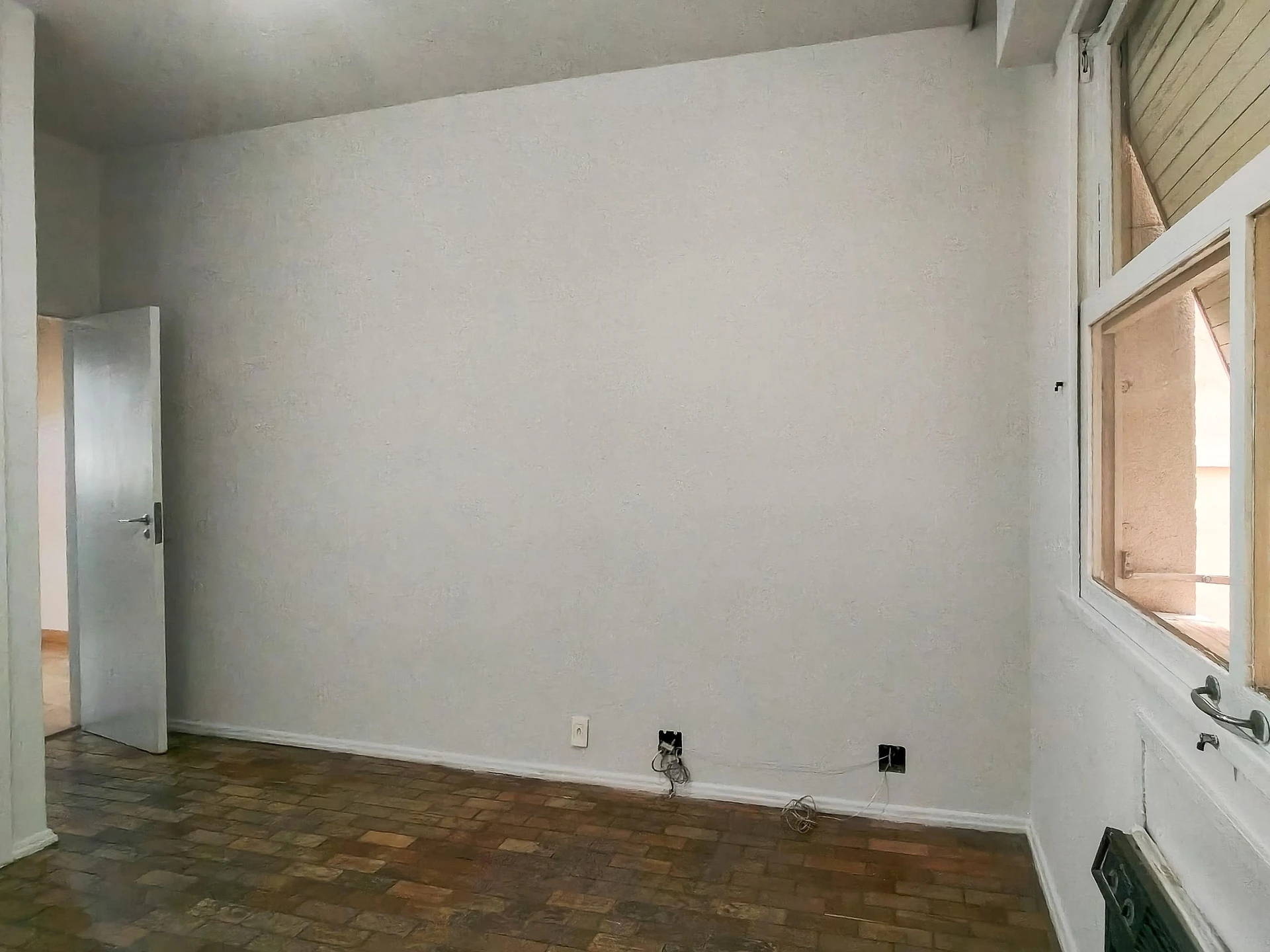 Furnished 4-bedroom apartment with 3 bathrooms — photo 10