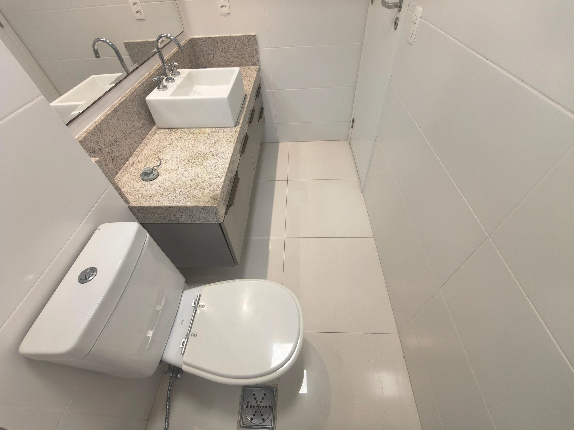 Apartamento mobiliado com 2 quartos e 3 banheiros — photo 50