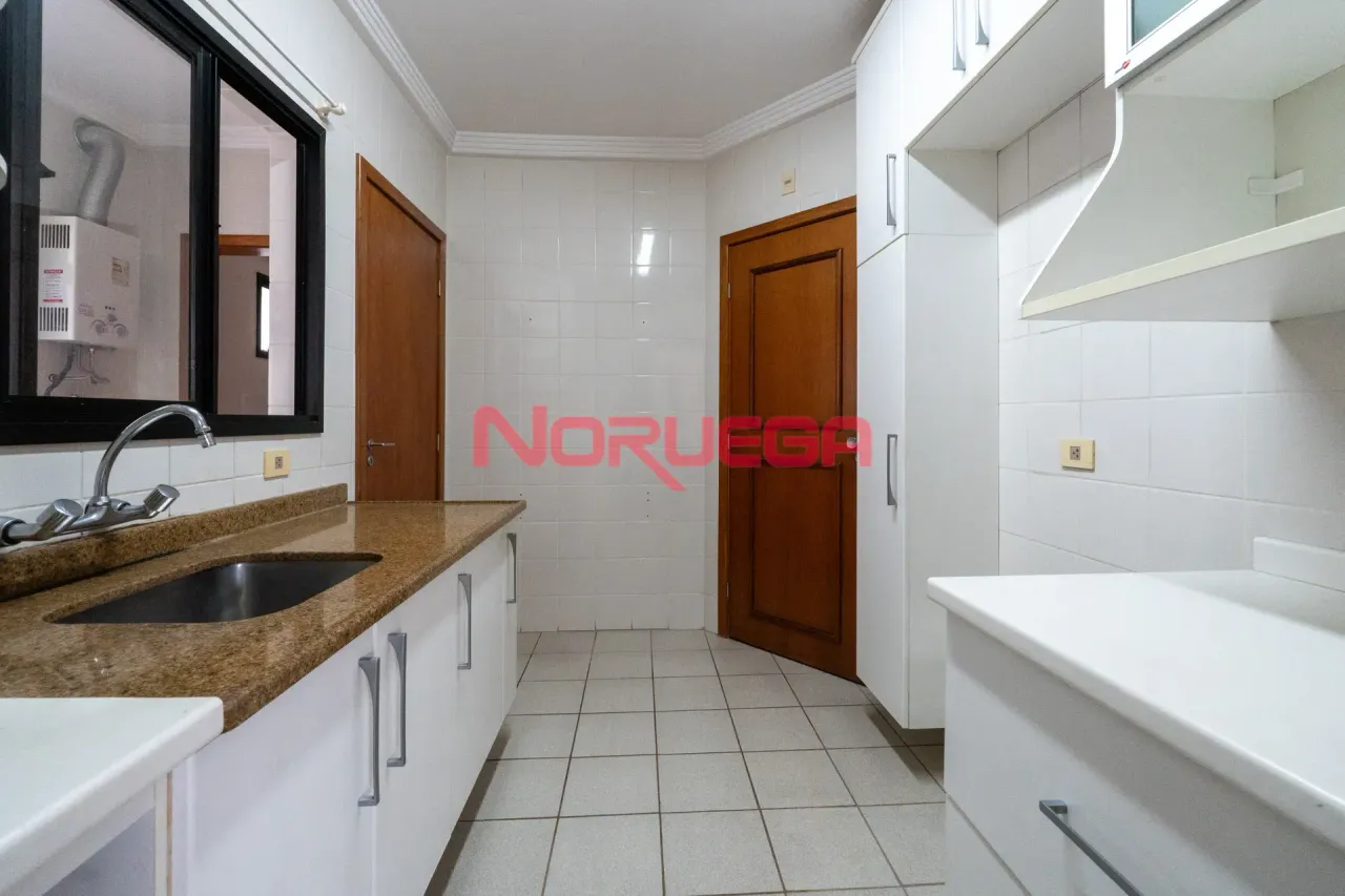 2-bedroom apartment with a built-in balcony grill — photo 2