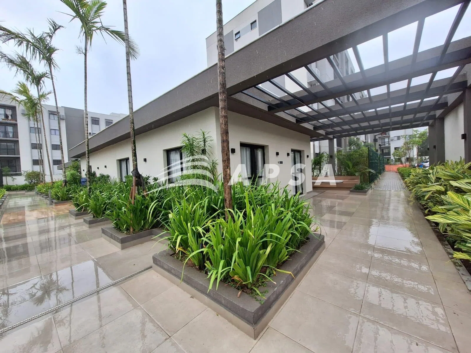 Apartamento sem mobília com 2 quartos e varanda — photo 25