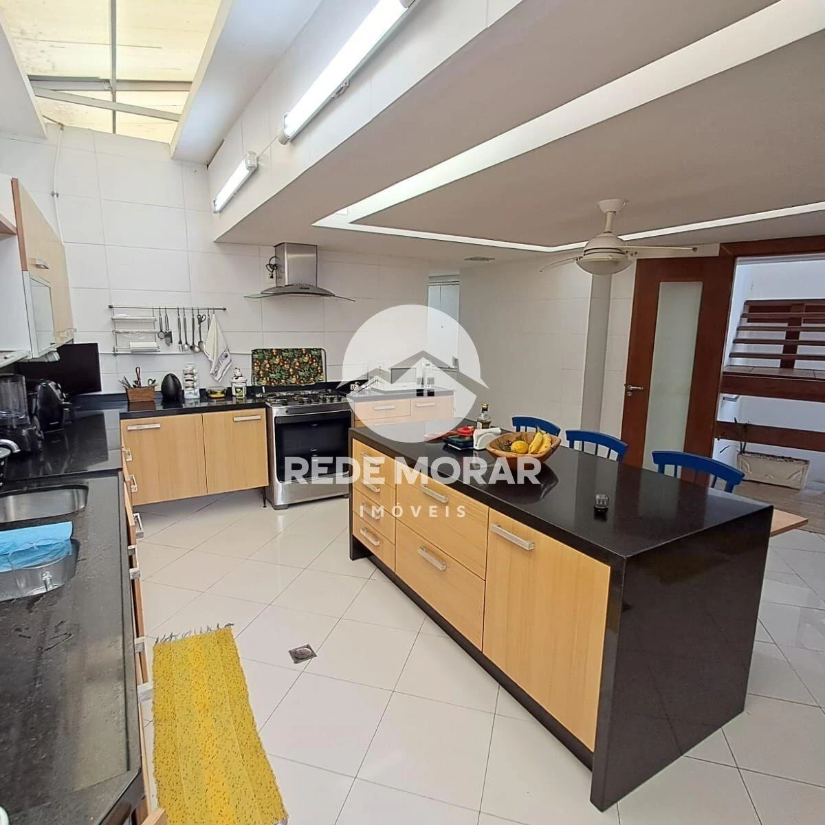 Furnished house, 1450 m², with a water view — photo 5