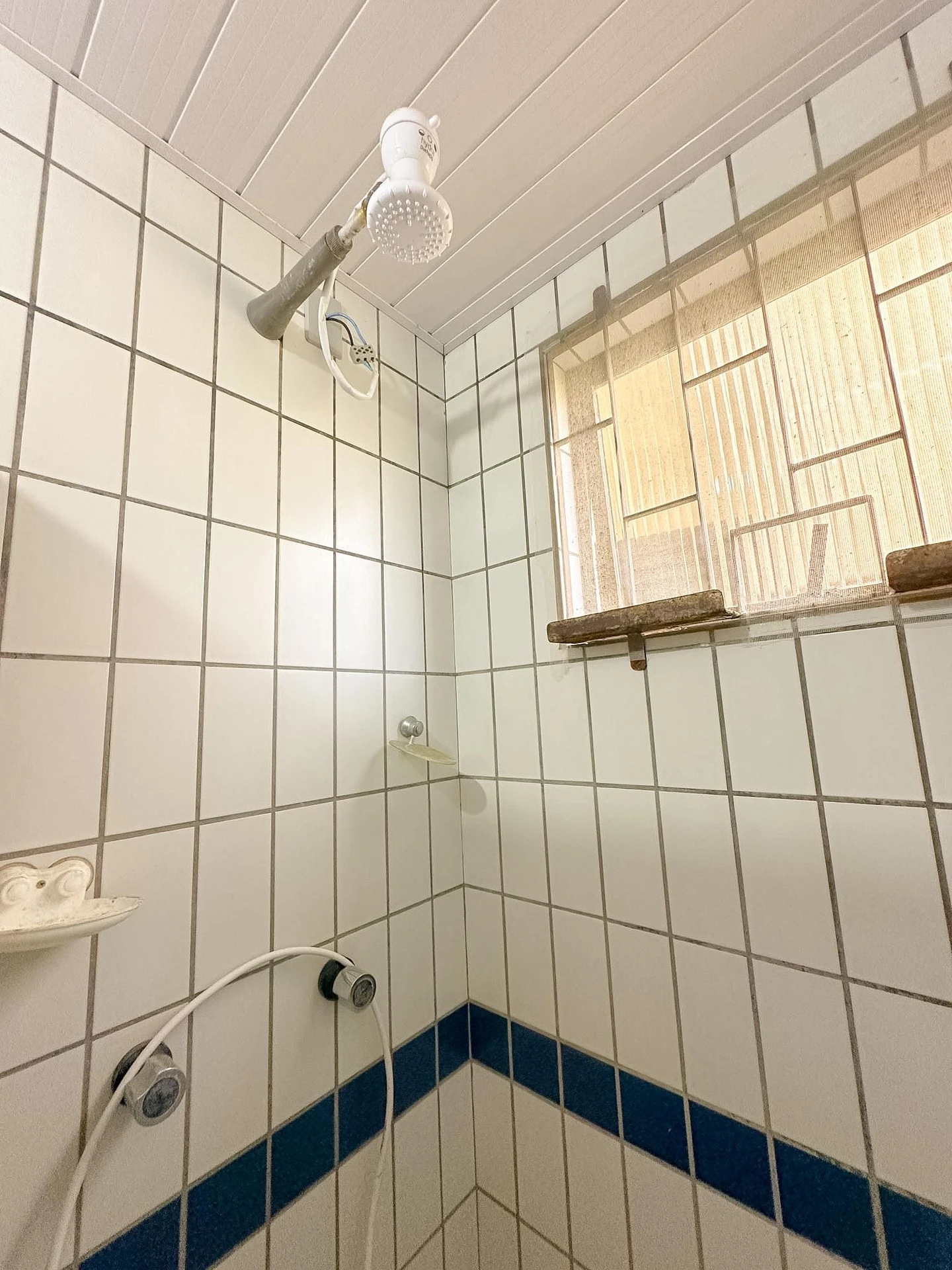 3-bedroom apartment with a grill on the balcony — photo 50