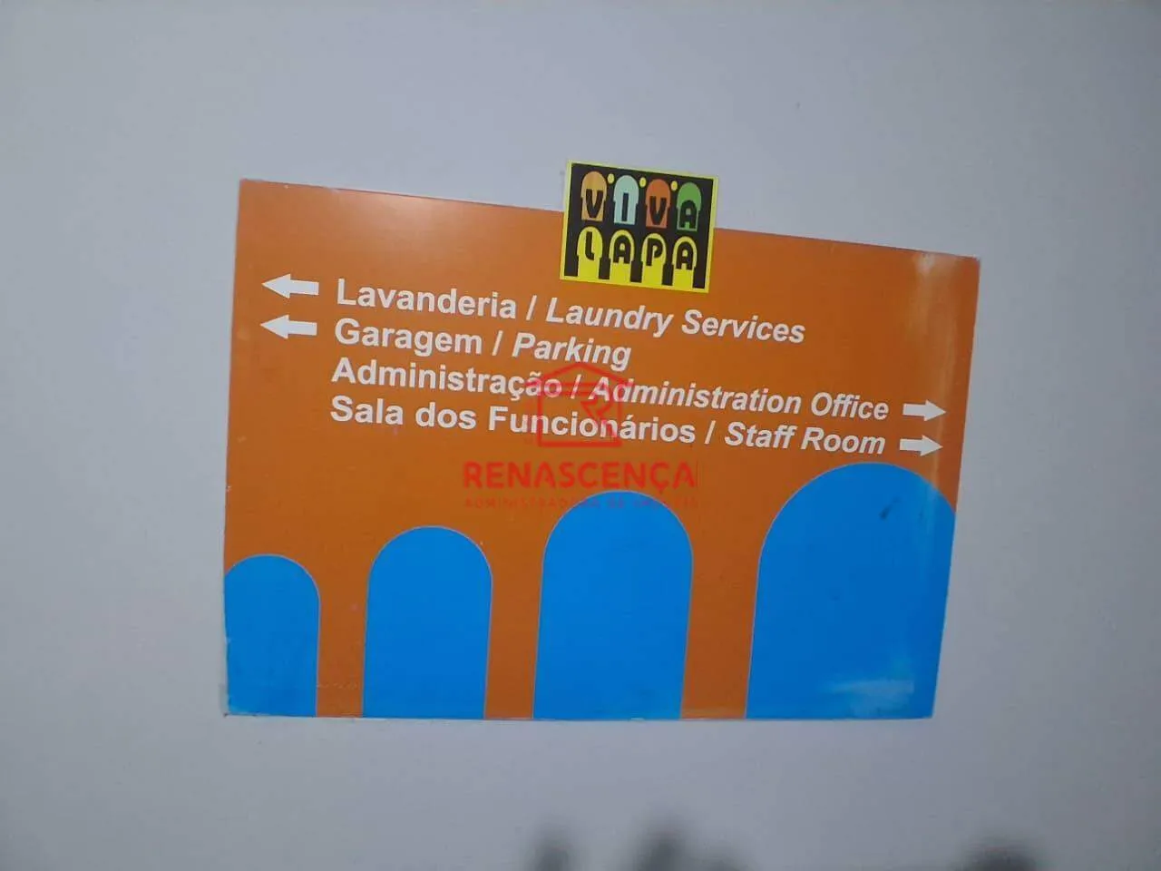 Apartamento amueblado de 1 dormitorio con zona de lavado — photo 16