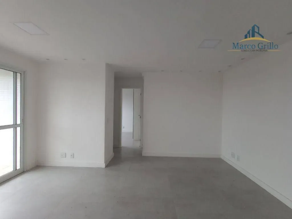 Apartamento de 1 dormitorio con balcón y lavabo — photo 16