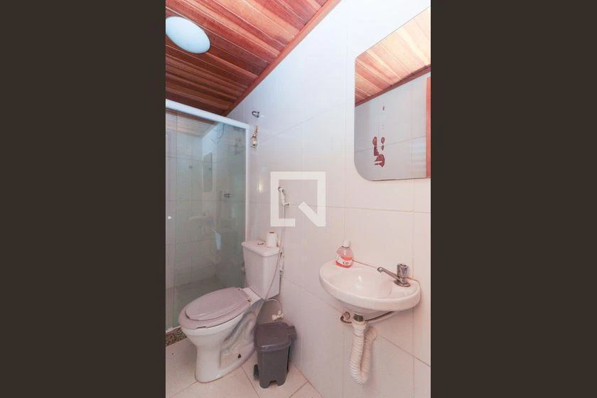 Balcony with a grill in a 2-bedroom house, 125 m² — photo 12