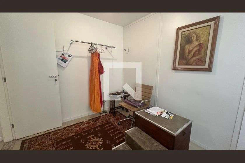 Condominium house with 5 en-suite bedrooms and pool — photo 10