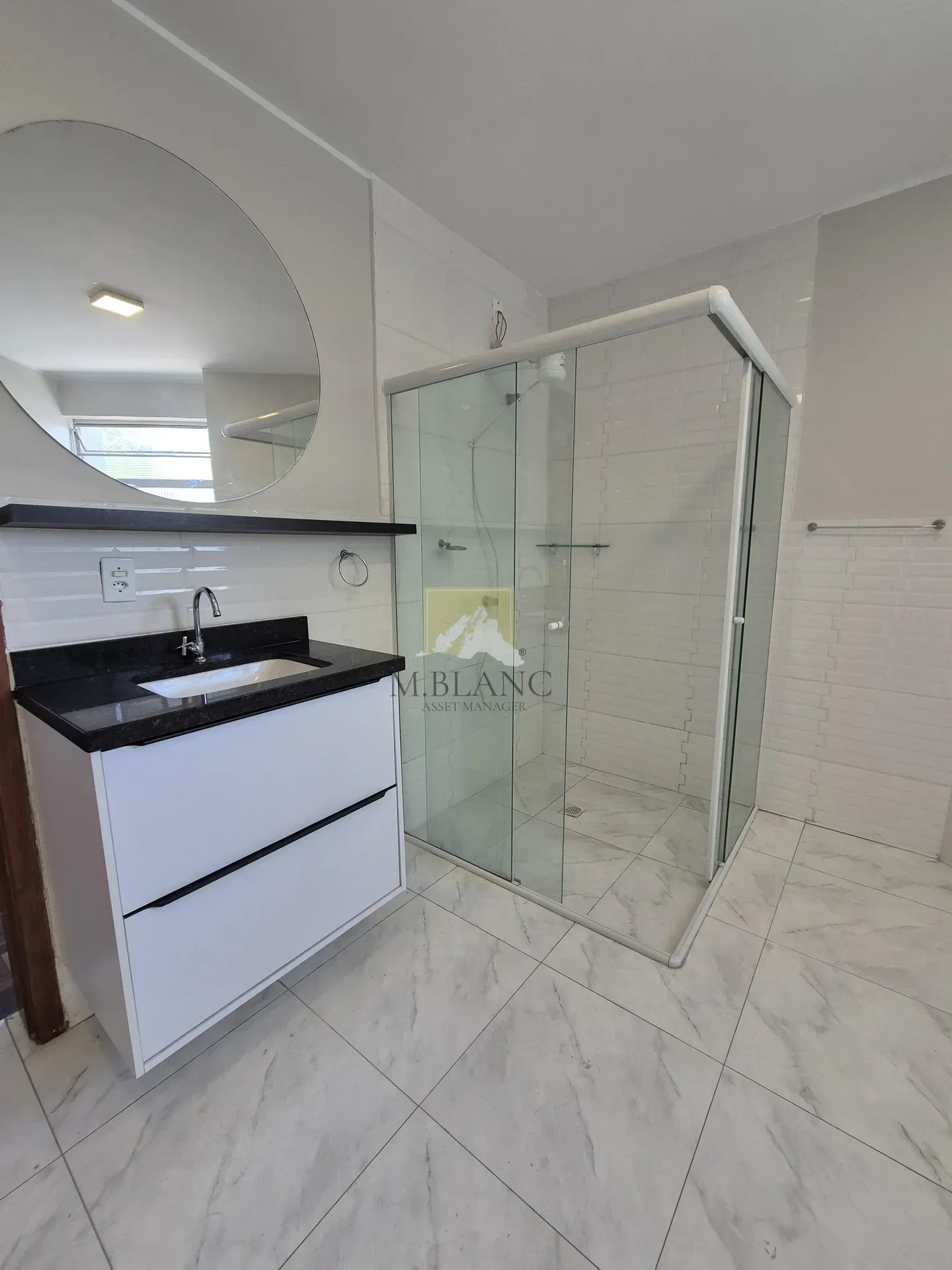 Washing machine in a 2-bedroom apartment, 120 m² — photo 7