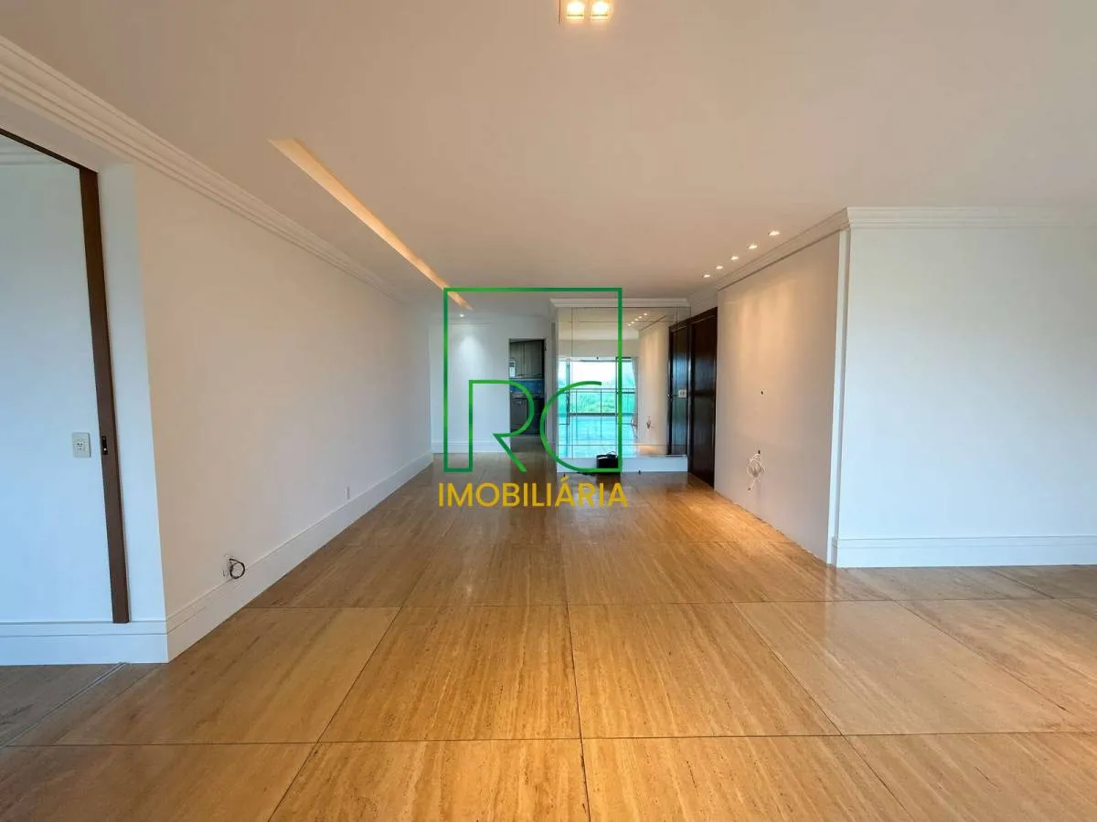 4 quartos e janelas do piso ao teto: apartamento de 174 m² — photo 24
