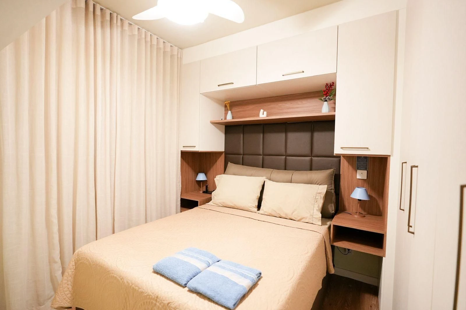 Apartamento mobiliado com cozinha americana e varanda envidraçada — photo 11