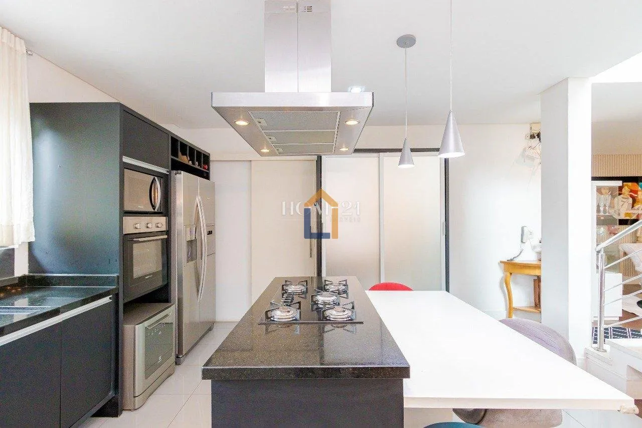 Furnished 470 m² house with 4 bedrooms and private garden — photo 23