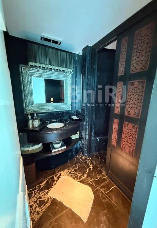 Квартира 779 м² без меблів із 4 спальнями-сюїтами — photo 22