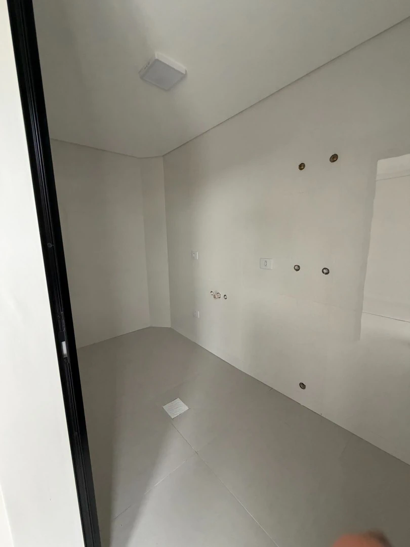 Floor-to-ceiling windows in a 3-bedroom house, 170 m² — photo 7