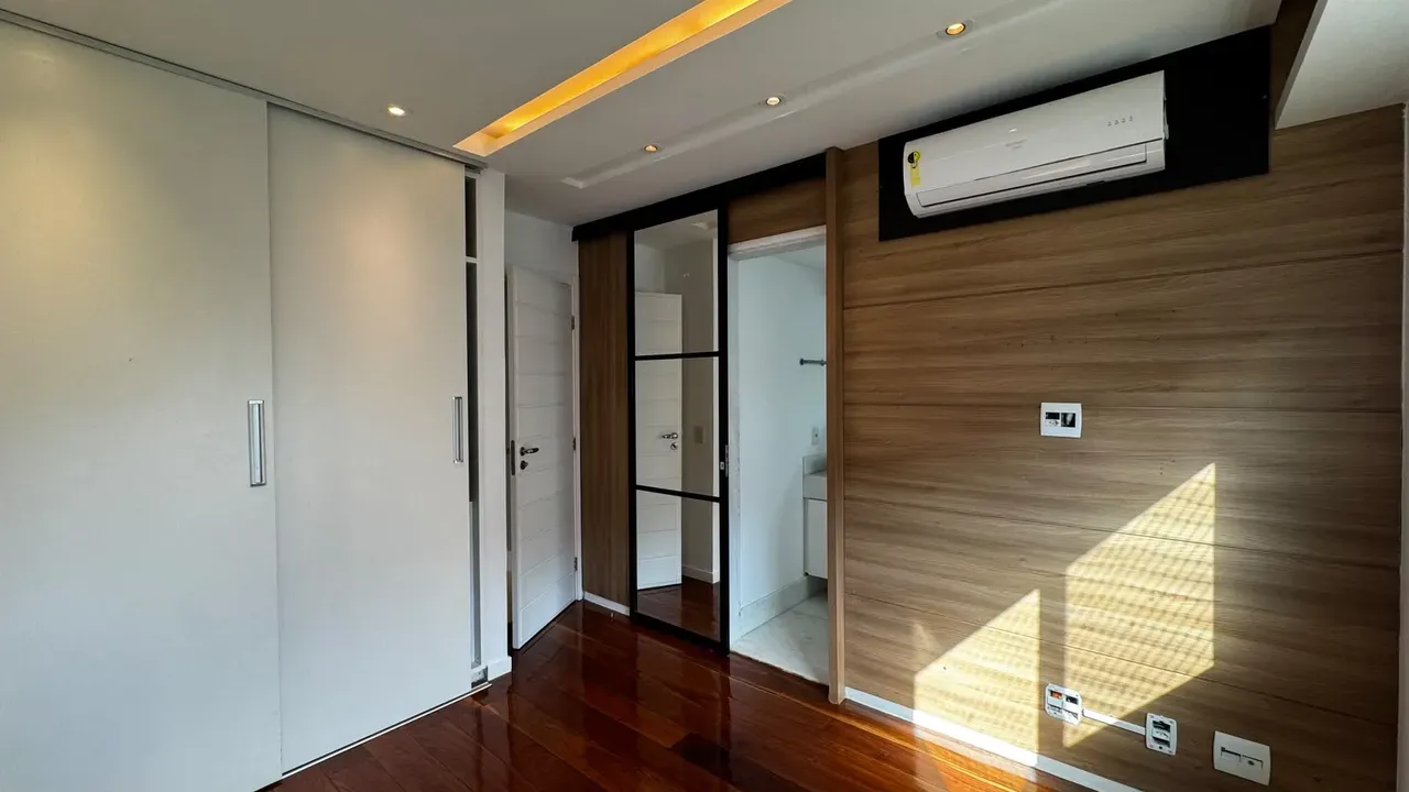 3-bedroom apartment in a building with a sauna — photo 16