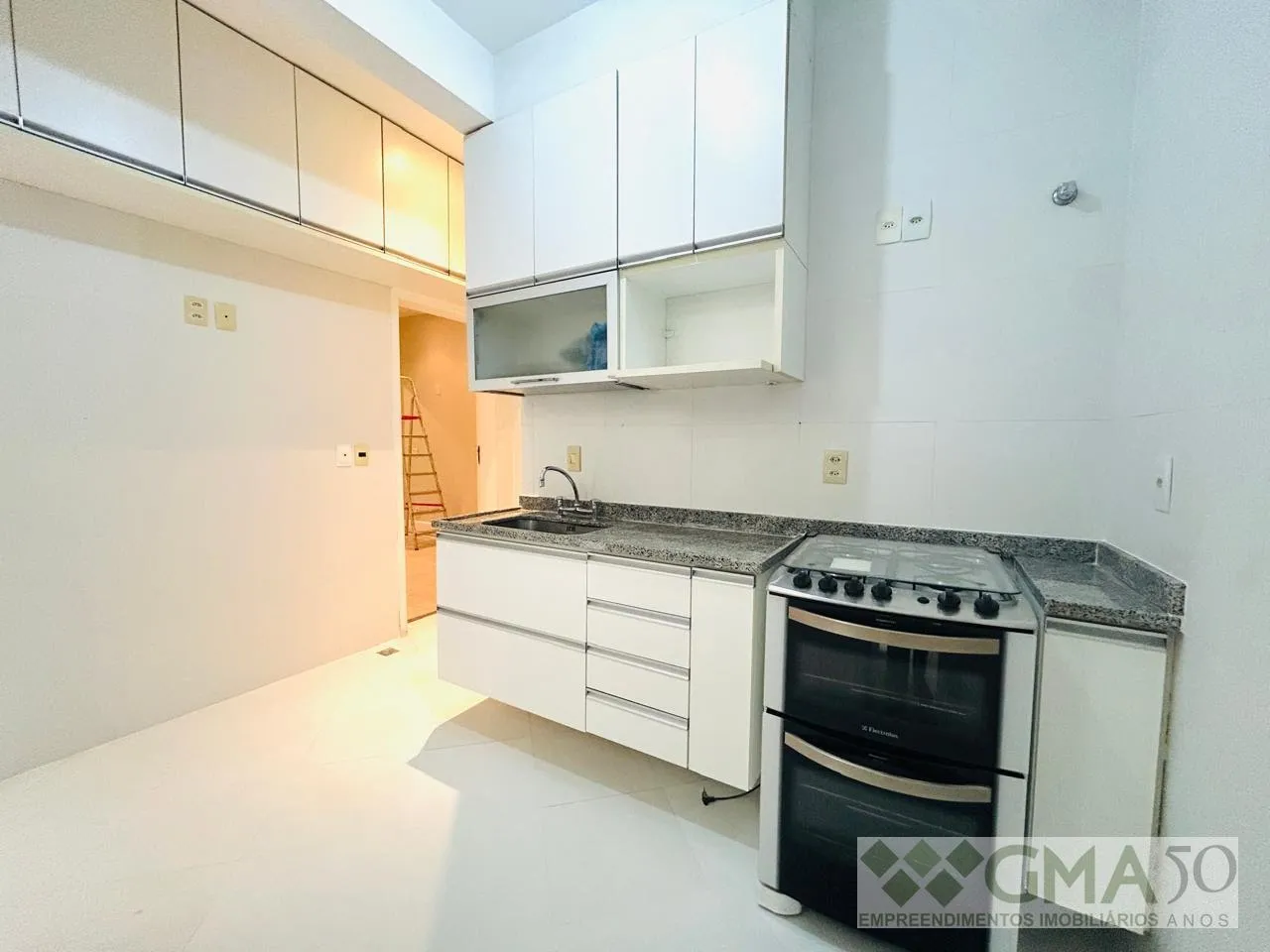 Apartamento com 3 quartos e cozinha fechada a gás — photo 3