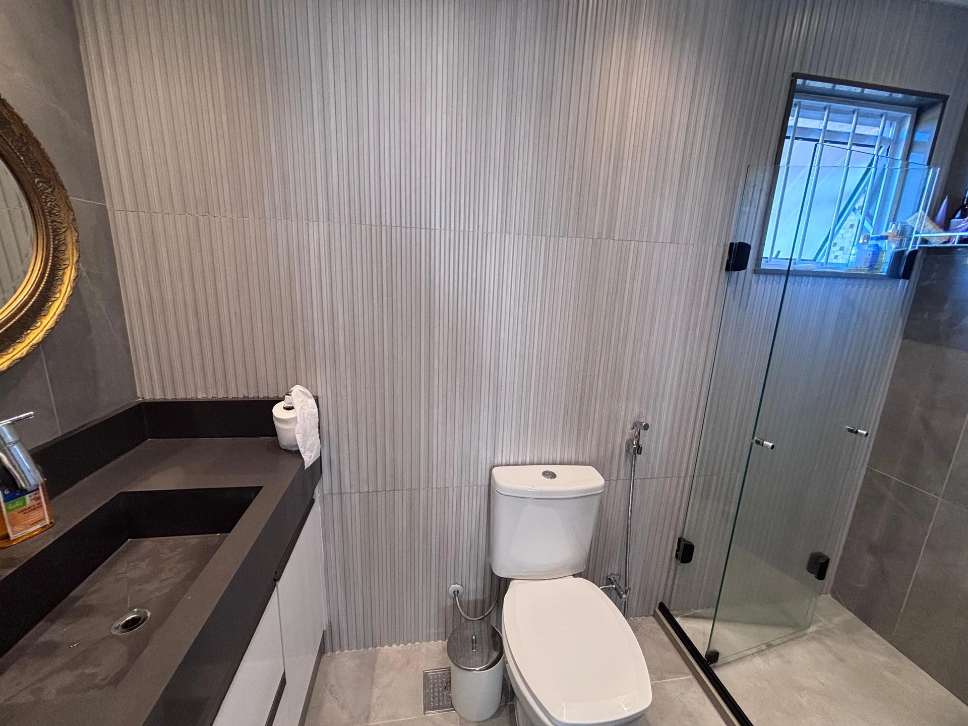 Apartamento mobiliado com 4 quartos e 4 banheiros — photo 48
