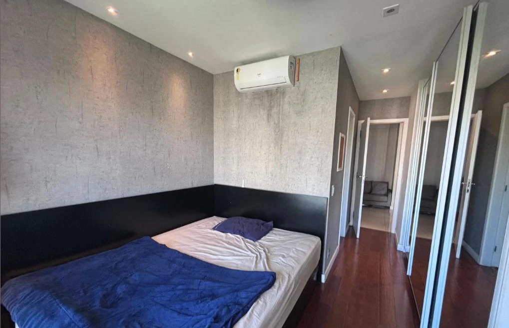206 m² apartment with a washing machine and a home office — photo 6