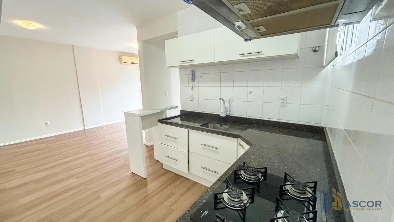 Apartment, 53 m², with wood or laminate floors — photo 10
