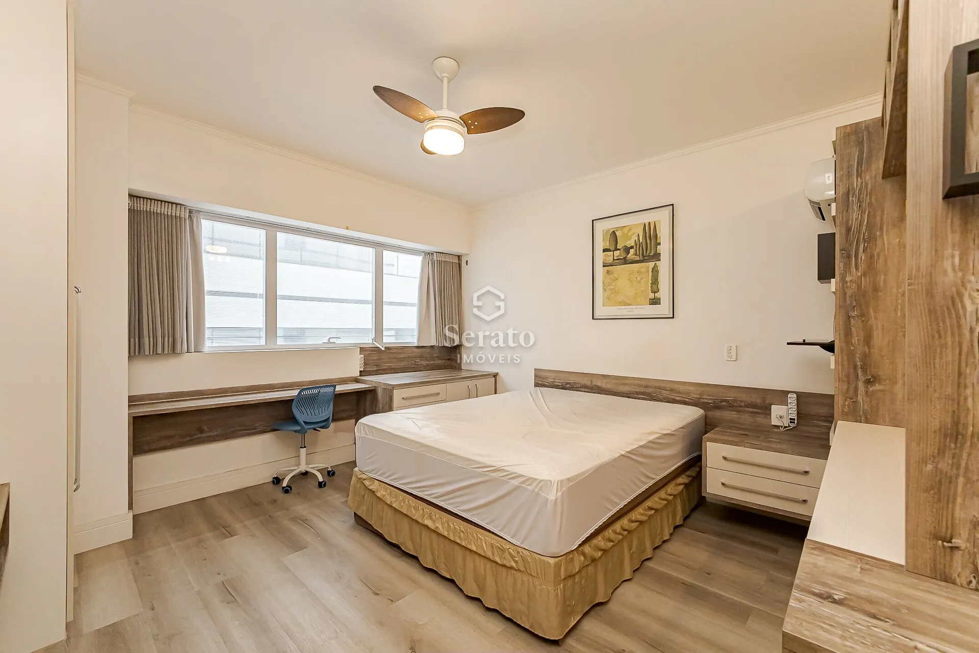 Balcony with a grill in a one-bedroom apartment, 30 m² — photo 4