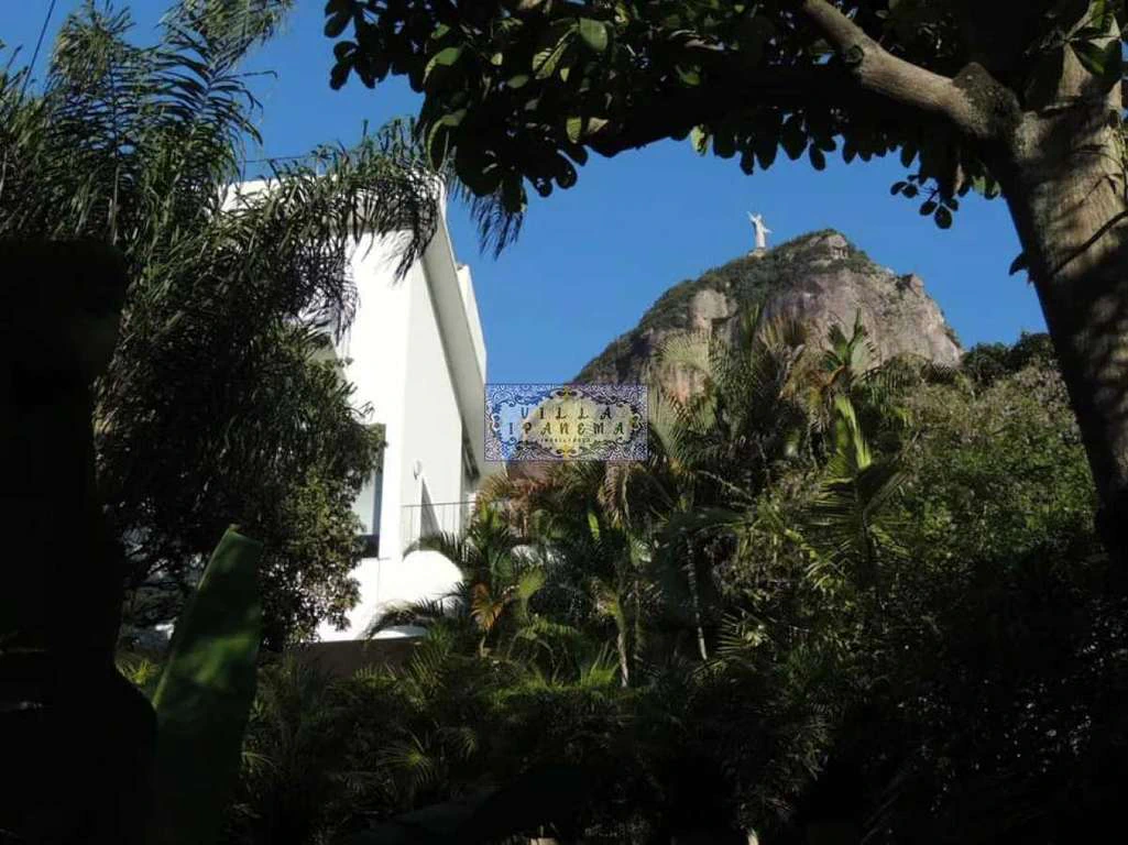 Casa com 4 quartos e 6 banheiros com piscina e churrasqueira — photo 16