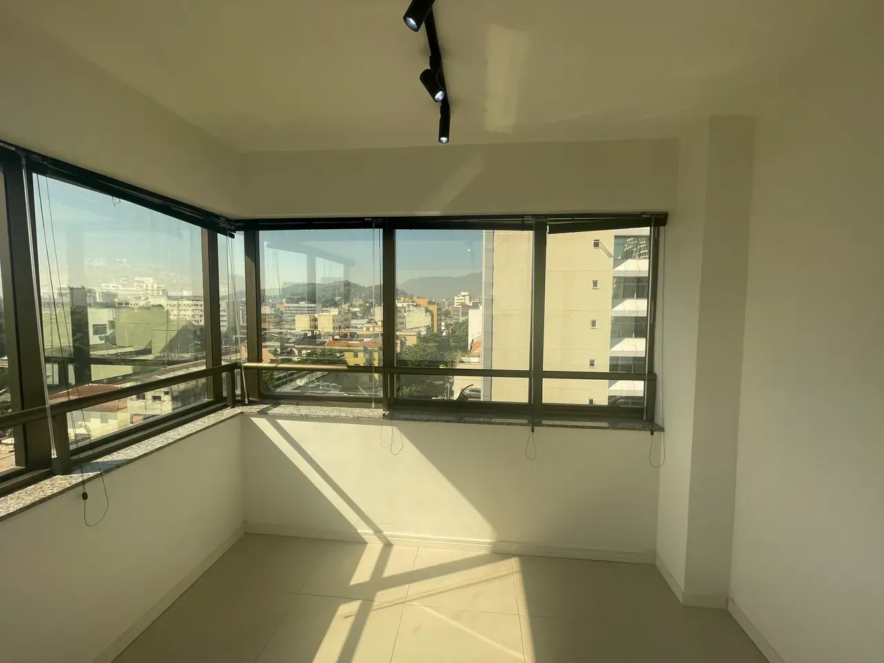 25 m² studio with 1 bedroom, 1 bath and 1 parking spot — photo 2