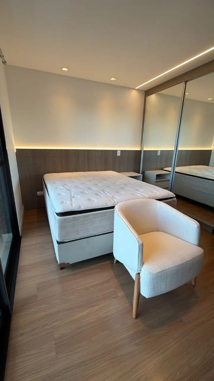 One-bedroom apartment in a building with a gym — photo 3