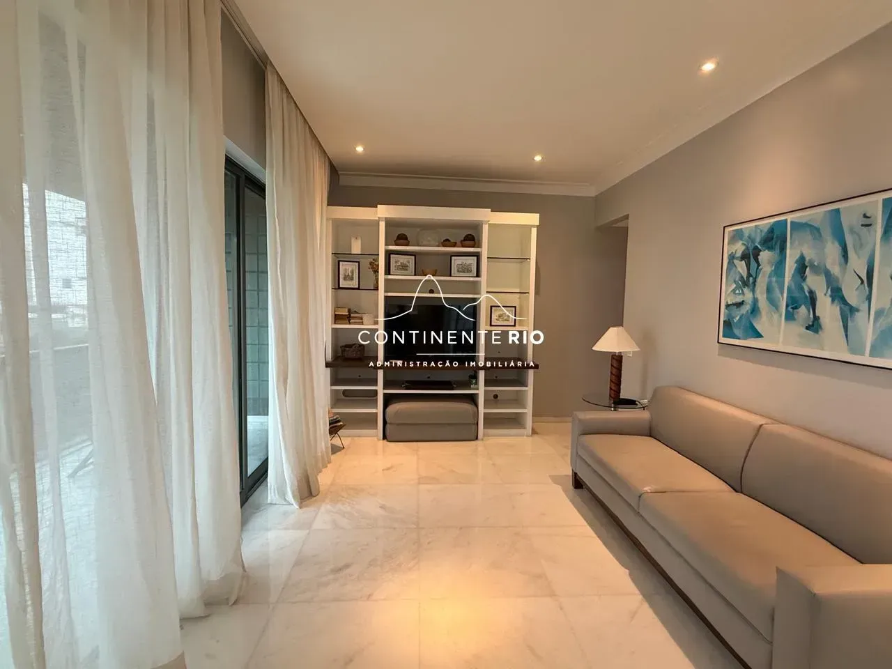 2-bedroom 90 m² apartment with air conditioning — photo 10