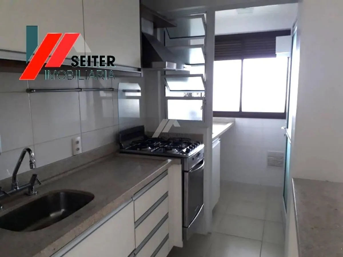110 m² apartment with 2 bedrooms, 1 suite, balcony — photo 29