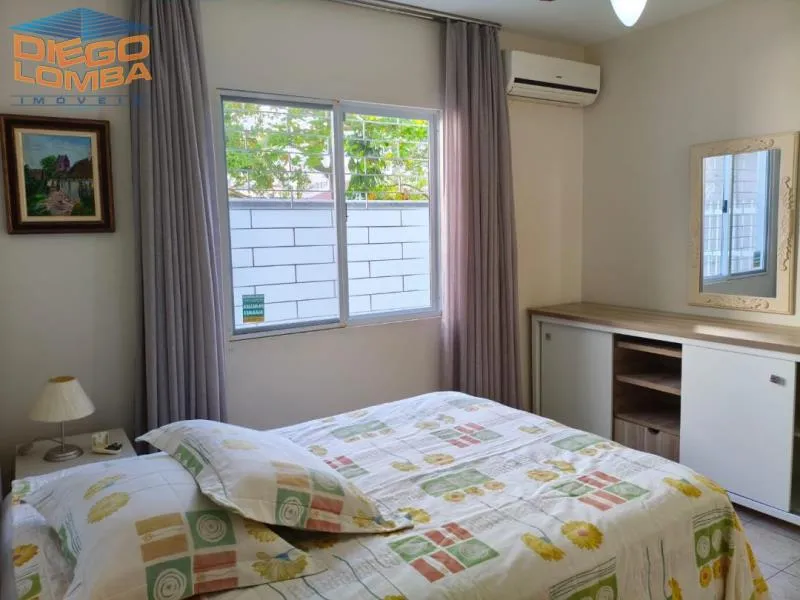 Apartamento amueblado de 1 dormitorio con plaza y cocina a gas — photo 5