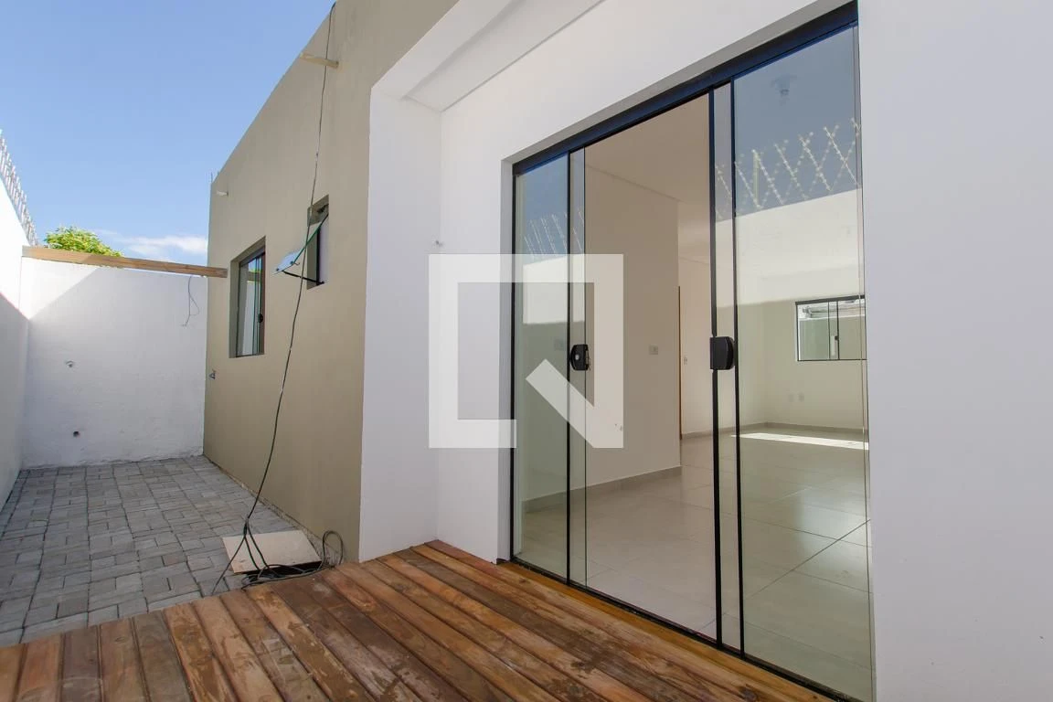 2-bedroom house with a garden in Florianópolis — photo 6