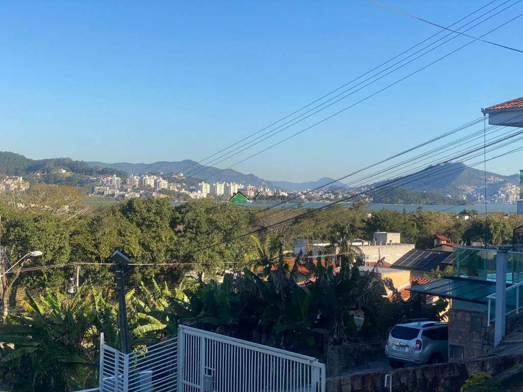 1-bedroom apartment with private garden