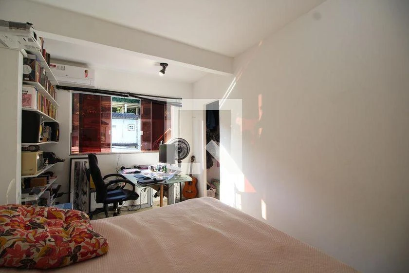 Furnished 140 m² house with 3 bedrooms and 3 bathrooms — photo 33