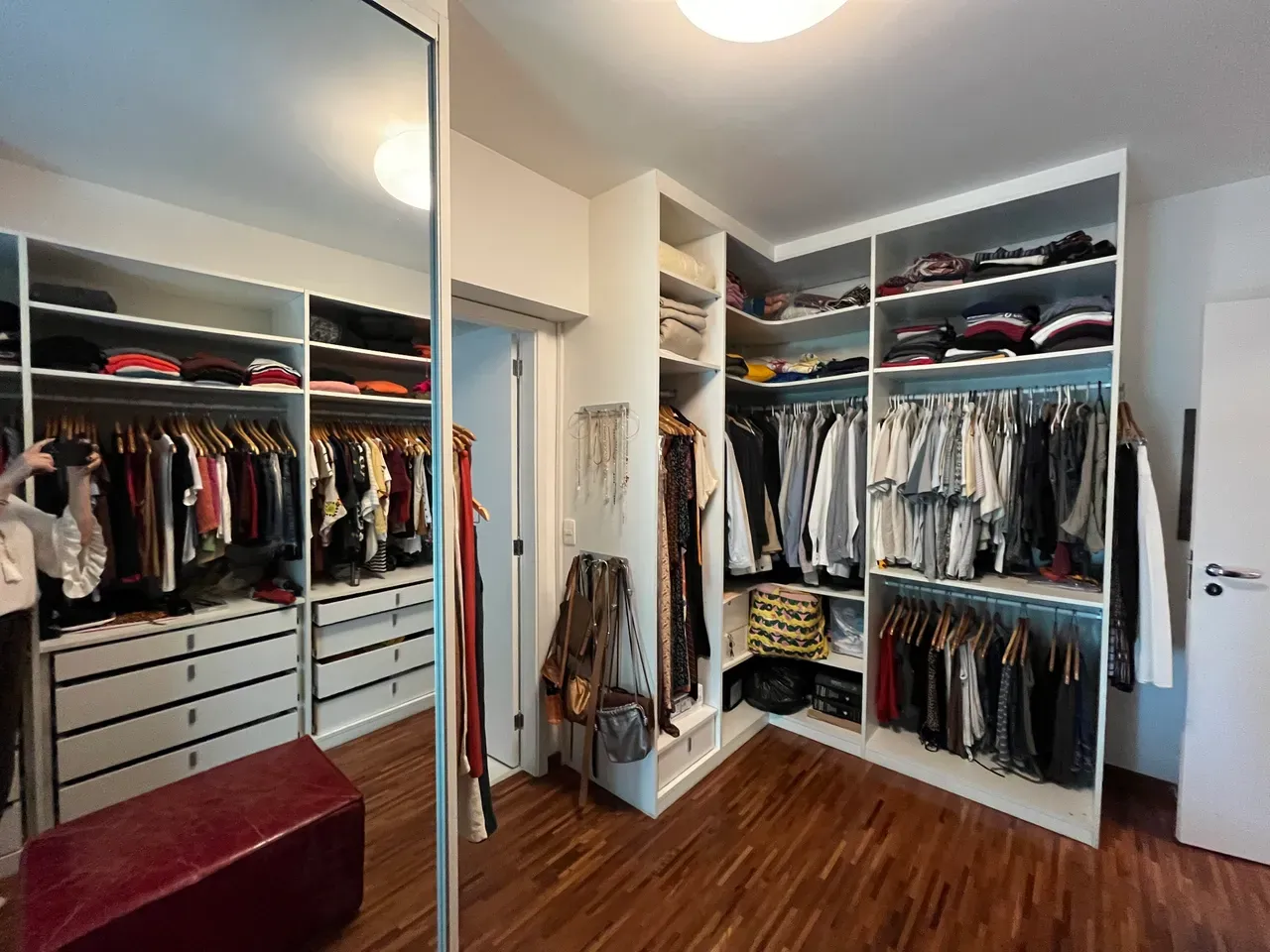 Furnished apartment, 240 m², with a washing machine — photo 27