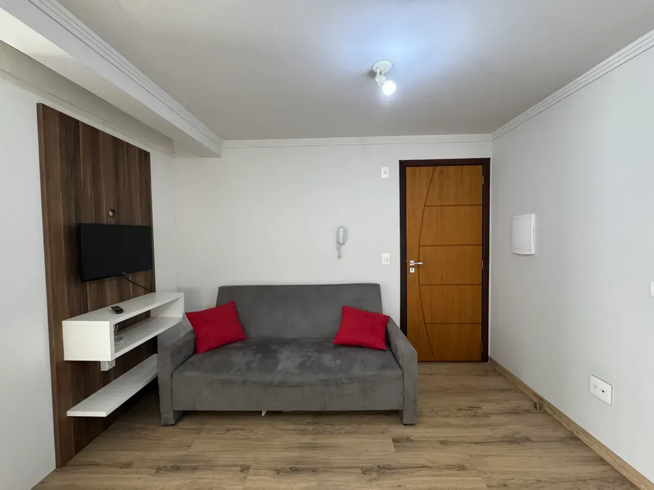 1-bedroom apartment with open kitchen and gas stove — photo 13