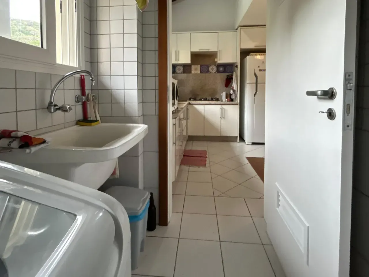 Bathtub in a 3-bedroom apartment, 114 m² — photo 6