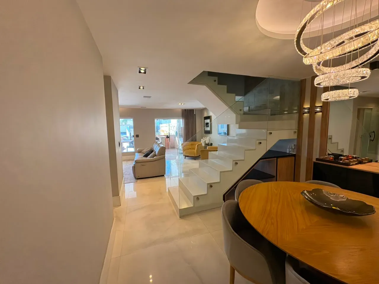 Furnished 266 m² house with 6 bedrooms and balcony grill — photo 13