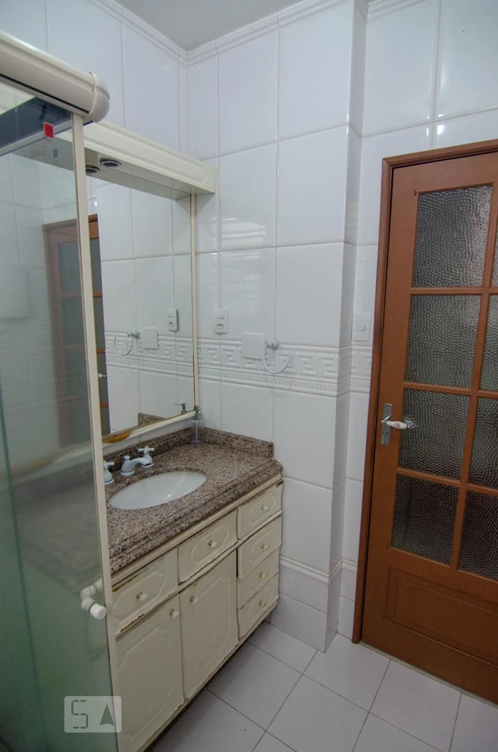 Furnished apartment with 2 bedrooms and 2 bathrooms — photo 40