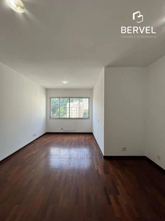 112 m² rental apartment with 3 bedrooms and city view — photo 12