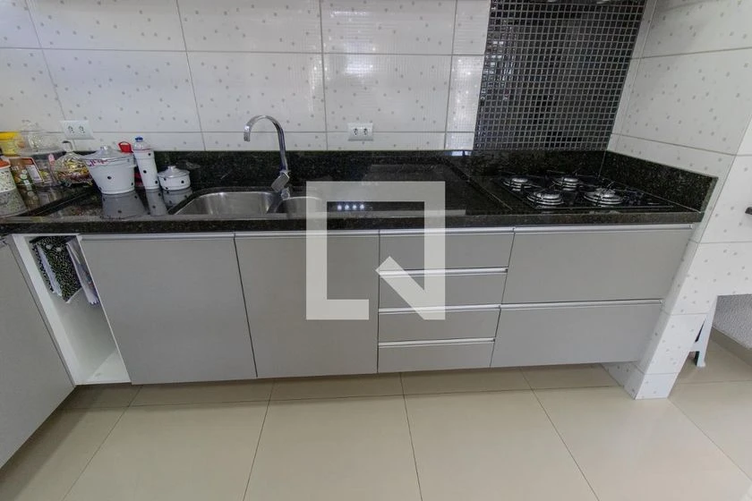 Furnished house with 3 bedrooms and 6 parking spaces — photo 9