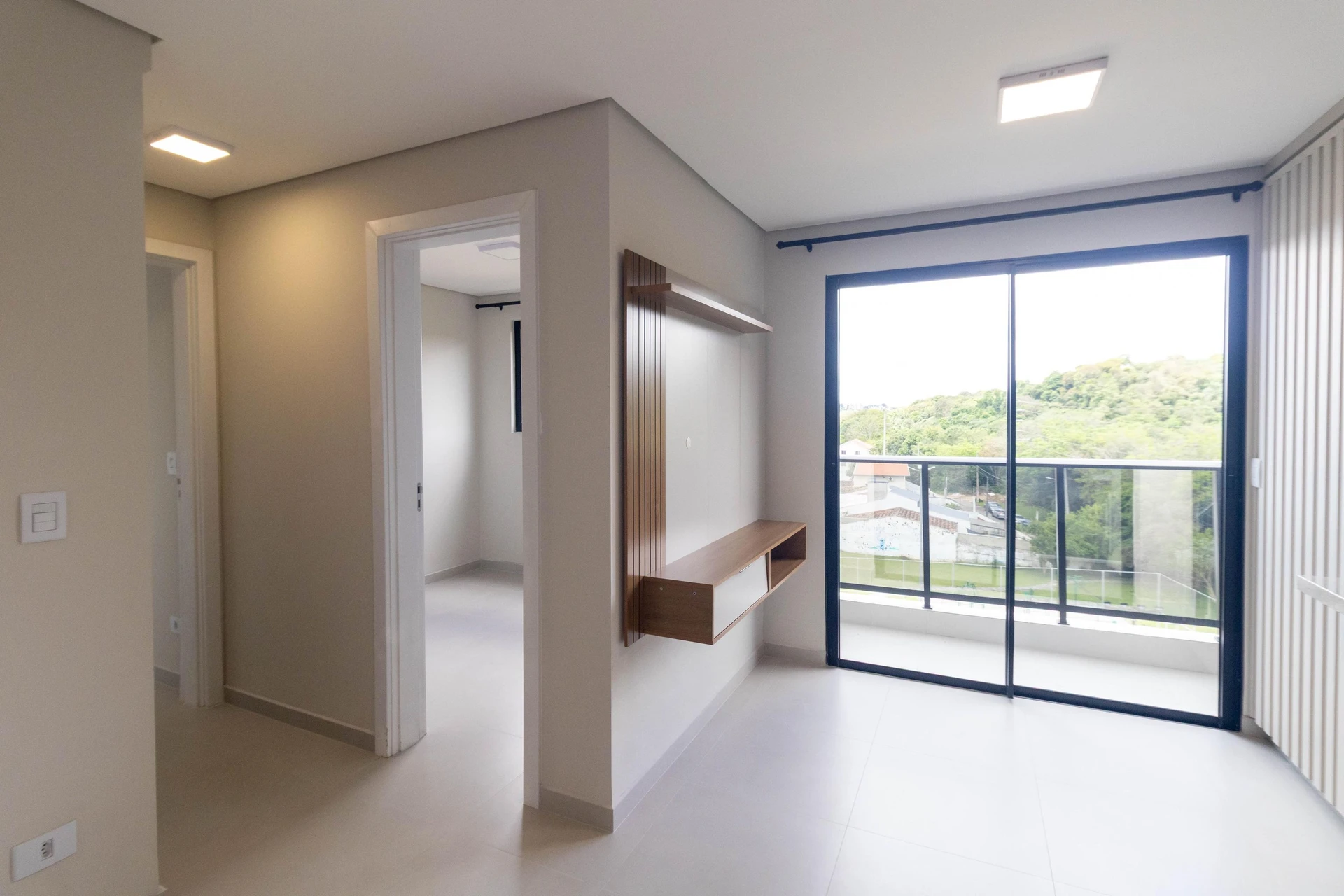 2-bedroom apartment with a home office in Curitiba — photo 23