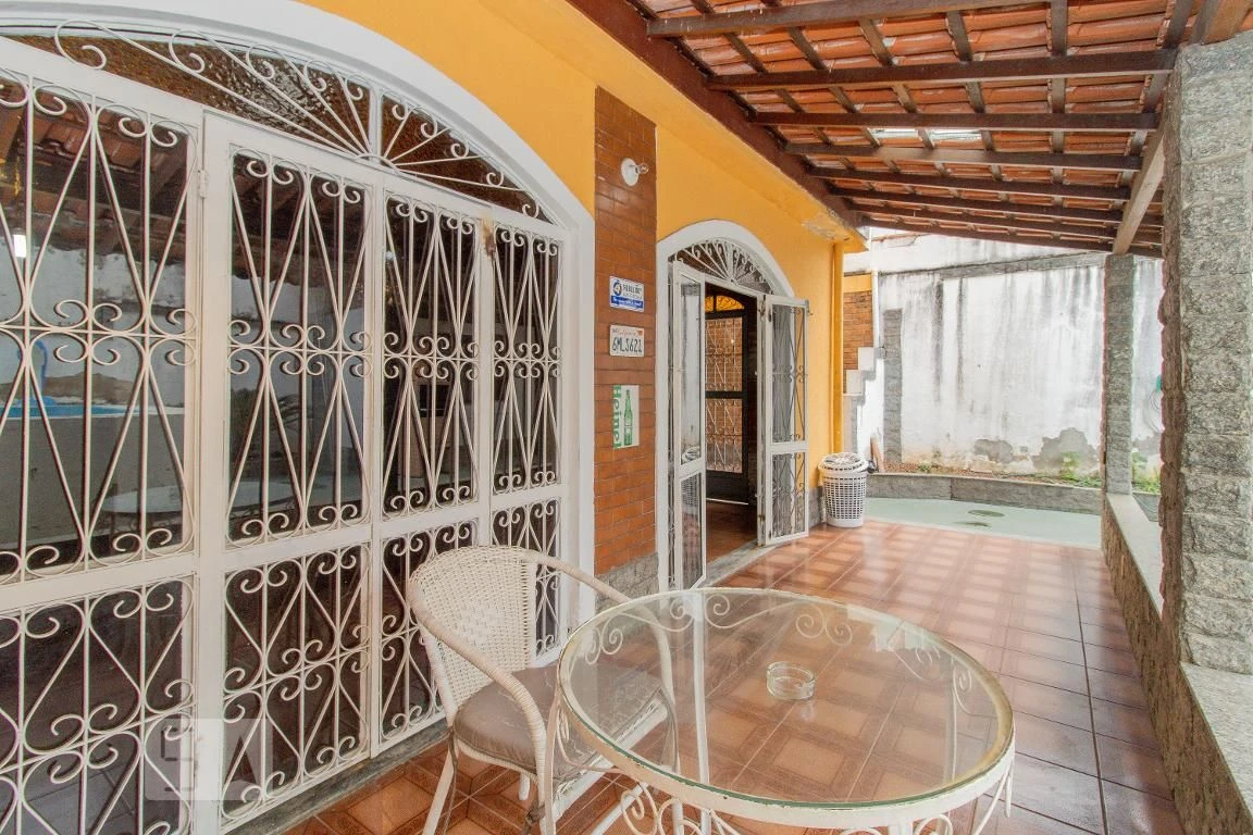Rental house with 4 bedrooms and a private garden — photo 43
