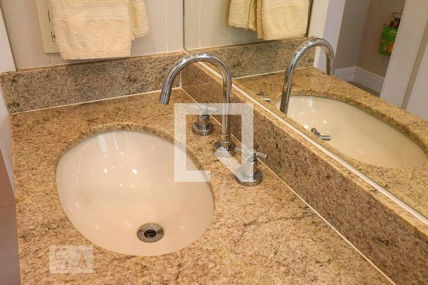 House, 450 m², with a private pool — photo 50