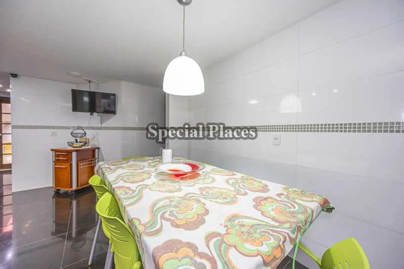 Furnished house with 5 bedrooms and 5 bathrooms plus balcony — photo 17