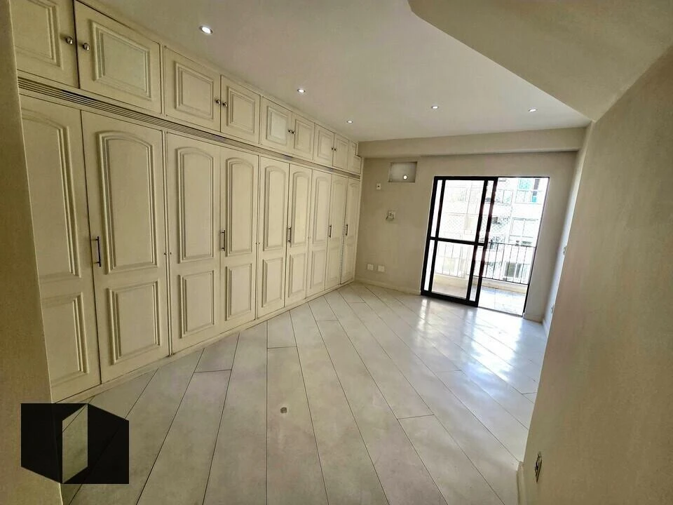 250 m² apartment with 4 bedrooms and 2 parking spaces — photo 6