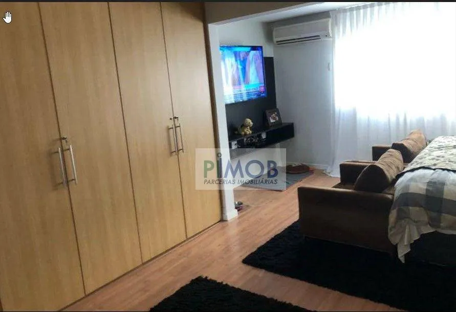 Top-floor apartment with 3 bedrooms and 330 m² — photo 20